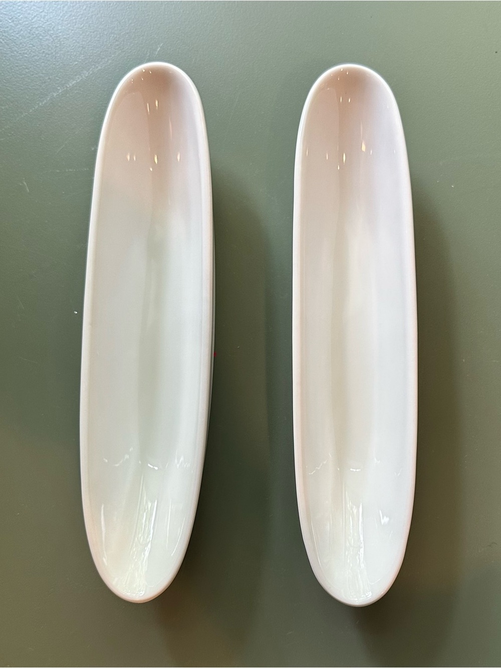 White Essentials • Olive boats • set of 2 • ceramic